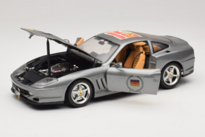 Ferrari 550 Maranello 25 Ferrari Model Club Prata Bburago 1:18 3344-S1 Metal - imagem 2 de 7