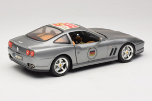 Ferrari 550 Maranello 25 Ferrari Model Club Prata Bburago 1:18 3344-S1 Metal - imagem 3 de 7