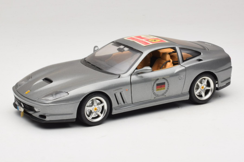 Ferrari 550 Maranello 25 Ferrari Model Club Prata Bburago 1:18 3344-S1 Metal