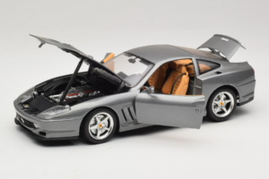 Ferrari 550 Maranello 25 Jahre Ferrari Model Club Prata 2a Versão Bburago 1:18 3064-S1 Metal - imagem 2 de 8