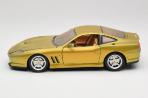 Ferrari 550 Maranello Gold Metallic Braccio & Gotz Bburago 1:18 3044-G1 Metal - imagem 4 de 8