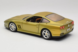 Ferrari 550 Maranello Gold Metallic Braccio & Gotz Bburago 1:18 3044-G1 Metal - imagem 7 de 8