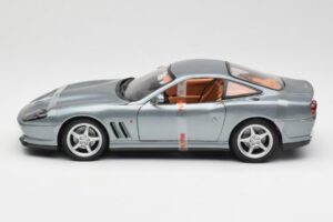 Ferrari 550 Maranello Cinzento Metallic Maisto 1:18 4839 Metal - imagem 3 de 6