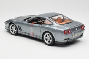 Ferrari 550 Maranello Cinzento Metallic Maisto 1:18 4839 Metal - imagem 5 de 6