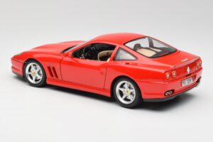 Ferrari 550 Maranello Vermelho Bburago 1:18 3064 Metal - imagem 7 de 8