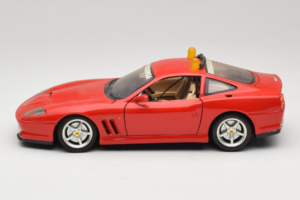 Ferrari 550 Maranello Safety Car Rosso Corsa Bburago 1:18 3064-P1 Metal - imagem 4 de 8