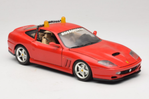 Ferrari 550 Maranello Safety Car Rosso Corsa Bburago 1:18 3064-P1 Metal - imagem 6 de 8