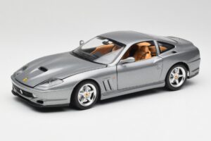 Ferrari 550 Maranello Prateado Bburago 1:18 3344 Metal