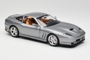 Ferrari 550 Maranello Prateado Bburago 1:18 3344 Metal - imagem 6 de 8
