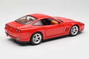 Ferrari 575M Maranello Vermelho Hot Wheels 1:18 54937 Metal - imagem 3 de 8