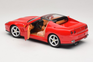Ferrari 575M Superamerica Vermelho Hot Wheels 1:18 J2858 Metal - imagem 5 de 8