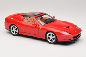Ferrari 575M Superamerica Vermelho Hot Wheels 1:18 J2858 Metal - imagem 6 de 8
