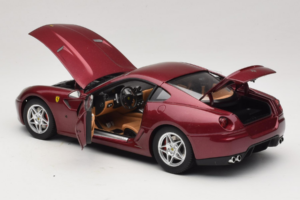 Ferrari 599 GTB Fiorano Vermelho Escuro Hot Wheels 1:18 M1200 Metal - imagem 5 de 8