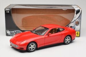 Ferrari 612 Scaglietti Rosso Corsa Hot Wheels 1:18 B6047 Metal - imagem 8 de 8