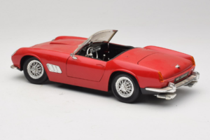 Ferrari California Cabriolet Vermelho Tonka 1:18 01109-P1 Metal - imagem 7 de 8
