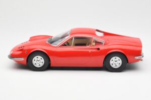 Ferrari Dino 246 GT Vermelho MCG 1:18 MCG18166 Metal - imagem 3 de 6