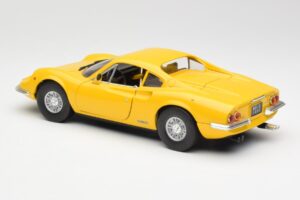 Ferrari Dino 246 GT Amarelo Anson 1:18 30301W Metal - imagem 7 de 8