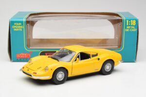Ferrari Dino 246 GT Amarelo Anson 1:18 30301W Metal - imagem 8 de 8