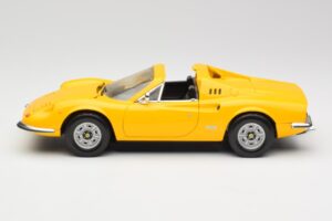 Ferrari Dino 246 GTS Amarelo Hot Wheels 1:18 23920 Metal - imagem 4 de 8