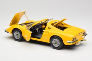 Ferrari Dino 246 GTS Amarelo Hot Wheels 1:18 23920 Metal - imagem 5 de 8