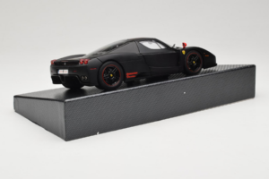 Ferrari Enzo Matt Black Edição Limitada BBR 1:18 HE180029 Metal - imagem 4 de 9