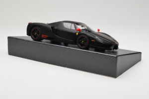 Ferrari Enzo Matt Black Edição Limitada BBR 1:18 HE180029 Metal - imagem 5 de 9