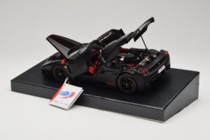Ferrari Enzo Matt Black Edição Limitada BBR 1:18 HE180029 Metal - imagem 6 de 9
