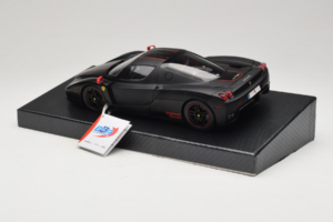 Ferrari Enzo Matt Black Edição Limitada BBR 1:18 HE180029 Metal - imagem 7 de 9