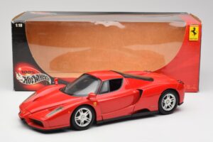 Ferrari Enzo Vermelho Hot Wheels 1:18 56293 Metal - imagem 8 de 8