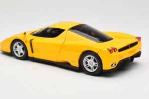 Ferrari Enzo Amarelo Hot Wheels 1:18 C1550 Metal - imagem 7 de 8