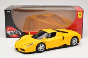 Ferrari Enzo Amarelo Hot Wheels 1:18 C1550 Metal - imagem 8 de 8