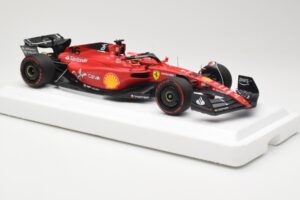 Ferrari F1-75 #16 C. Leclerc Winner Bahrain GP 2022 BBR 1:18 BBR221816 Resina - imagem 4 de 6