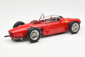 Ferrari Dino 156 Sharknose F1 1961 CMC 1:18 M-078 Metal - imagem 2 de 6