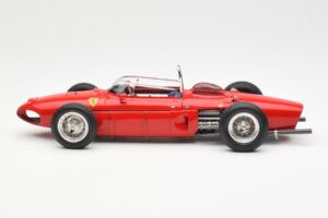 Ferrari Dino 156 Sharknose F1 1961 CMC 1:18 M-078 Metal - imagem 3 de 6