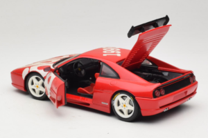 Ferrari F355 Berlinetta Vermelho com rodas brancas UT Models 1:18 180074020-P2 Metal - imagem 5 de 8