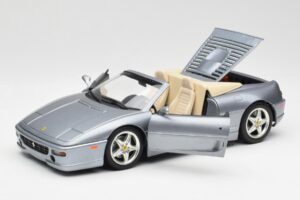 Ferrari F355 Spider Prata Hot Wheels 1:18 23907-M1 Metal - imagem 2 de 8