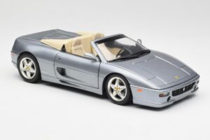 Ferrari F355 Spider Prata Hot Wheels 1:18 23907-M1 Metal - imagem 6 de 8
