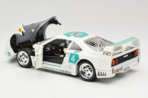 Ferrari F40 4444 Tage Garanta #4 Branco Bburago 1:18 3332-W5 Metal - imagem 5 de 8