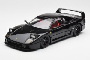 Ferrari F40 Preto Kyosho 1:18 08416BK Metal - imagem 3 de 10