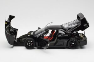 Ferrari F40 Preto Kyosho 1:18 08416BK Metal - imagem 5 de 10