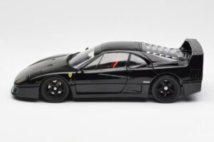 Ferrari F40 Preto Kyosho 1:18 08416BK Metal - imagem 6 de 10