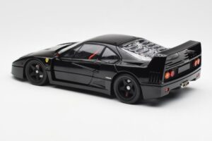 Ferrari F40 Preto Kyosho 1:18 08416BK Metal - imagem 9 de 10