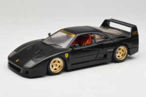 Ferrari F40 Preto com Rodas Douradas Bburago 1:18 3032-B2 Metal