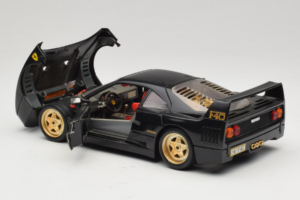 Ferrari F40 Preto com Rodas Douradas Bburago 1:18 3032-B2 Metal - imagem 5 de 8
