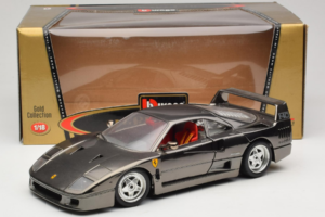 Ferrari F40 Chrome Black Bburago 1:18 3401-B1 Metal - imagem 8 de 8