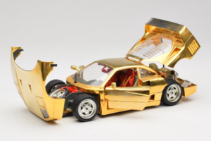 Ferrari F40 Chrome Gold Limited Edition 250 pcs Bburago 1:18 3332-G1 Metal - imagem 2 de 8