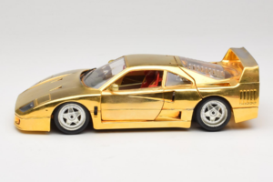 Ferrari F40 Chrome Gold Limited Edition 250 pcs Bburago 1:18 3332-G1 Metal - imagem 4 de 8