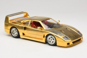 Ferrari F40 Chrome Gold Limited Edition 250 pcs Bburago 1:18 3332-G1 Metal - imagem 6 de 8