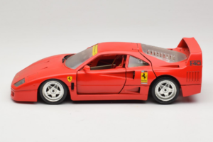 Ferrari F40 Club Deutschland Vermelho Bburago 1:18 3032-L3 Metal - imagem 4 de 8