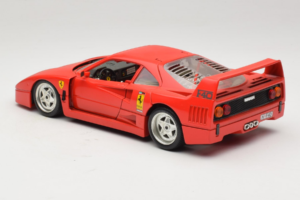 Ferrari F40 Club Deutschland Vermelho Bburago 1:18 3032-L3 Metal - imagem 7 de 8
